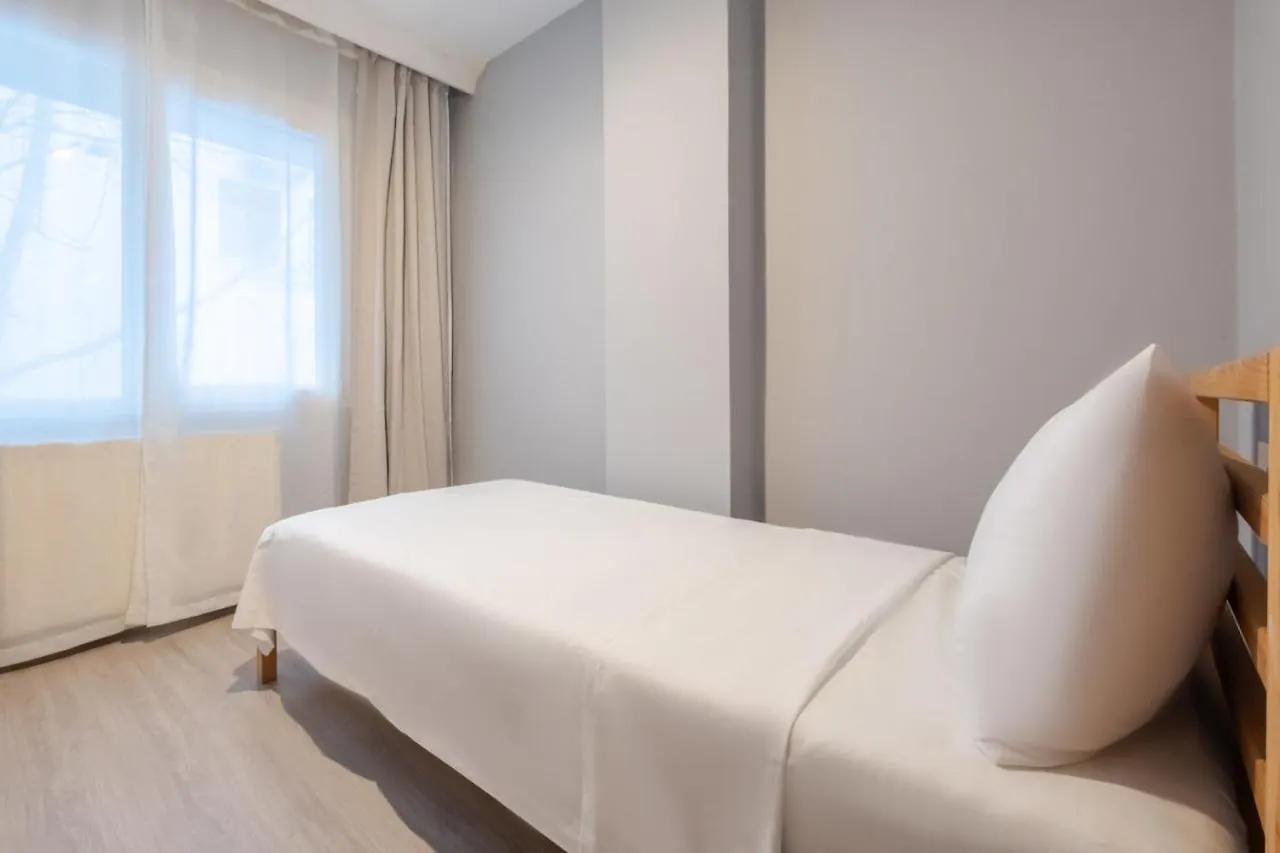 Central Flat 800 M To Cevahir Mall In Sisli Istanbul Turkey